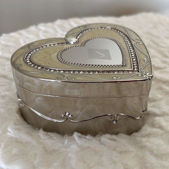 Things Remembered Initial J Jewelry Box Silver Regal Elegance Heart Keepsake Box - Picture 5 of 9